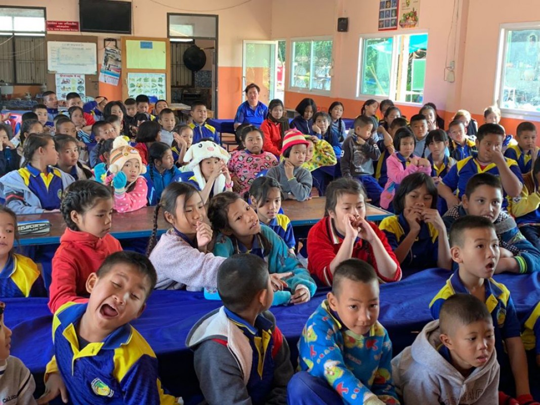 โรงเรียนองค์การบริหารส่วนตำบลดอยงาม ได้จัดการอบรมให้ความรู้เด็กนักเรียนโรงเรียน อบต.ดอยงาม โดยมี นางสุจินดา อิ่นคำ หัวหน้าสำนักปลัด อบต.ดอยงาม เป็นวิทยากร เรื่องการคัดแยกขยะให้ถูกวิธี เพื่อที่เด็กจะได้นำความรู้ไปเผยแพร่ให้กับผู้อื่นต่อไป .....เห็นแบบนี้แล้วอย่าลืมคัดแยกขยะให้ถูกวิธีกันด้วยนะครับ.